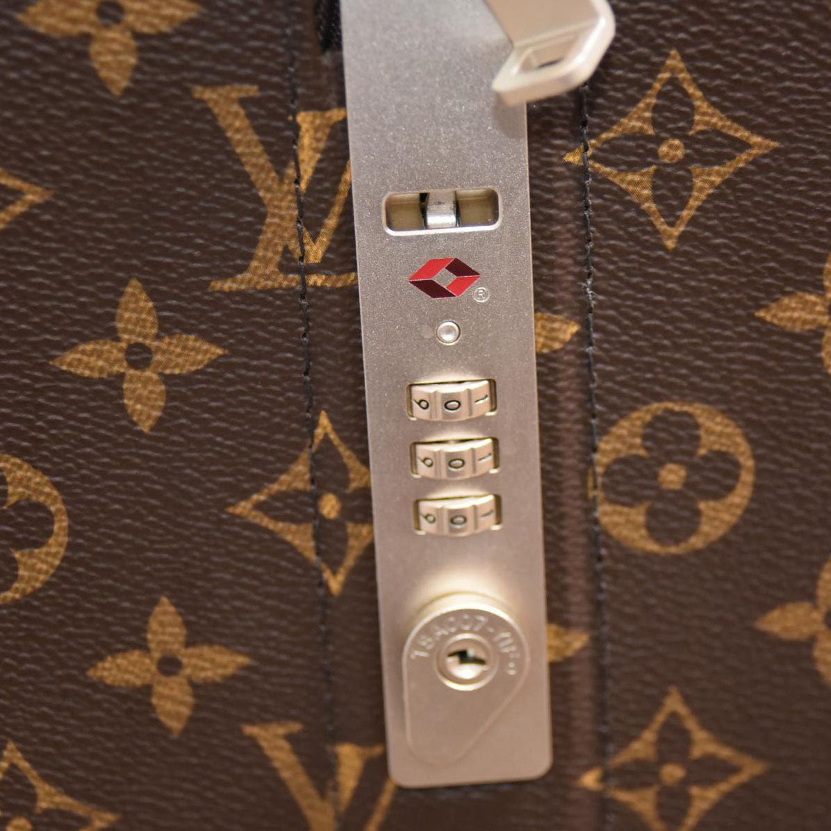 Louis Vuitton Monogram Horizon 70 Suitcase