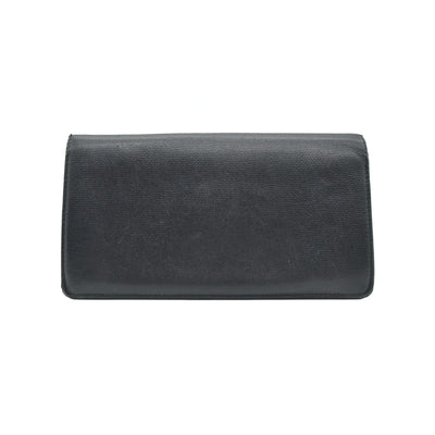 $925 Chanel  Interlocking CC Logo Leather Wallet CONSIGNMENT