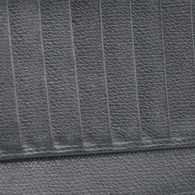 $925 Chanel  Interlocking CC Logo Leather Wallet CONSIGNMENT