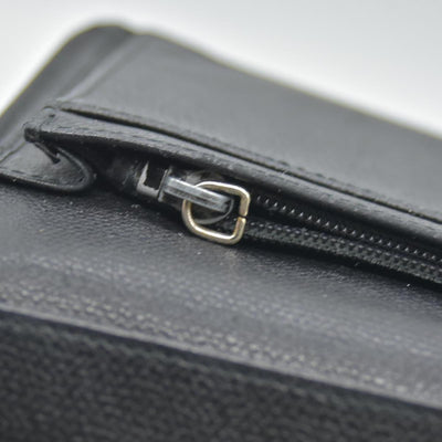 $925 Chanel  Interlocking CC Logo Leather Wallet CONSIGNMENT