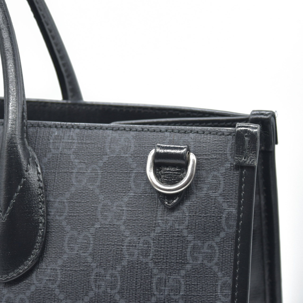 $2150 GUCCI GG Supreme Monogram Textured Dollar Calfskin Medium Retro Interlocking G Tote Bag in Black