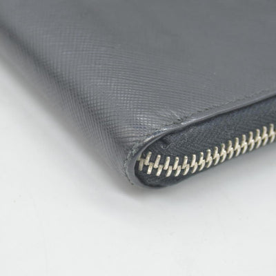 $1070 Prada Black Saffiano Leather Travel Zip Around Wallet CONSIGNMENT