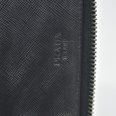$1070 Prada Black Saffiano Leather Travel Zip Around Wallet CONSIGNMENT