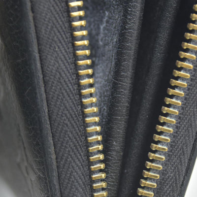 $1070 Prada Black Saffiano Leather Travel Zip Around Wallet CONSIGNMENT