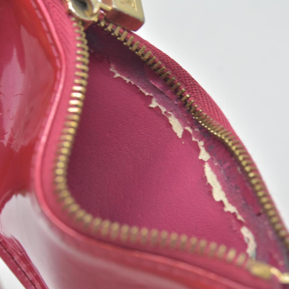 $490 Louis Vuitton Vernis Key Pouch Framboise CONSIGNMENT