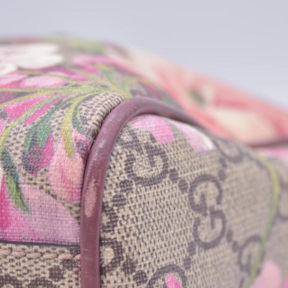 $1390 Gucci GG Supreme Monogram Blooms Small Boston Beige Multicolor Dry Rose CONSIGNMENT