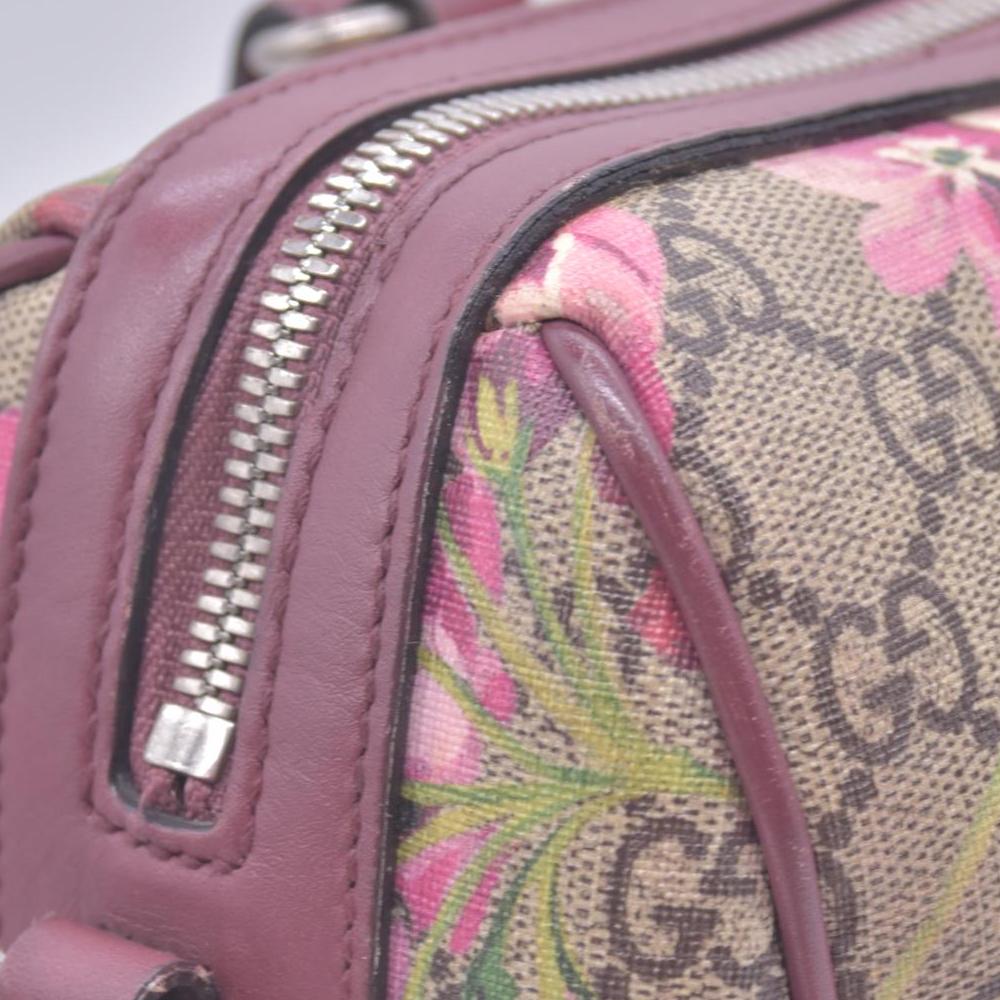 $1390 Gucci GG Supreme Monogram Blooms Small Boston Beige Multicolor Dry Rose CONSIGNMENT