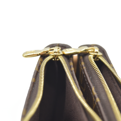 $1890 Louis Vuitton Monogram Liv Pochette RFID