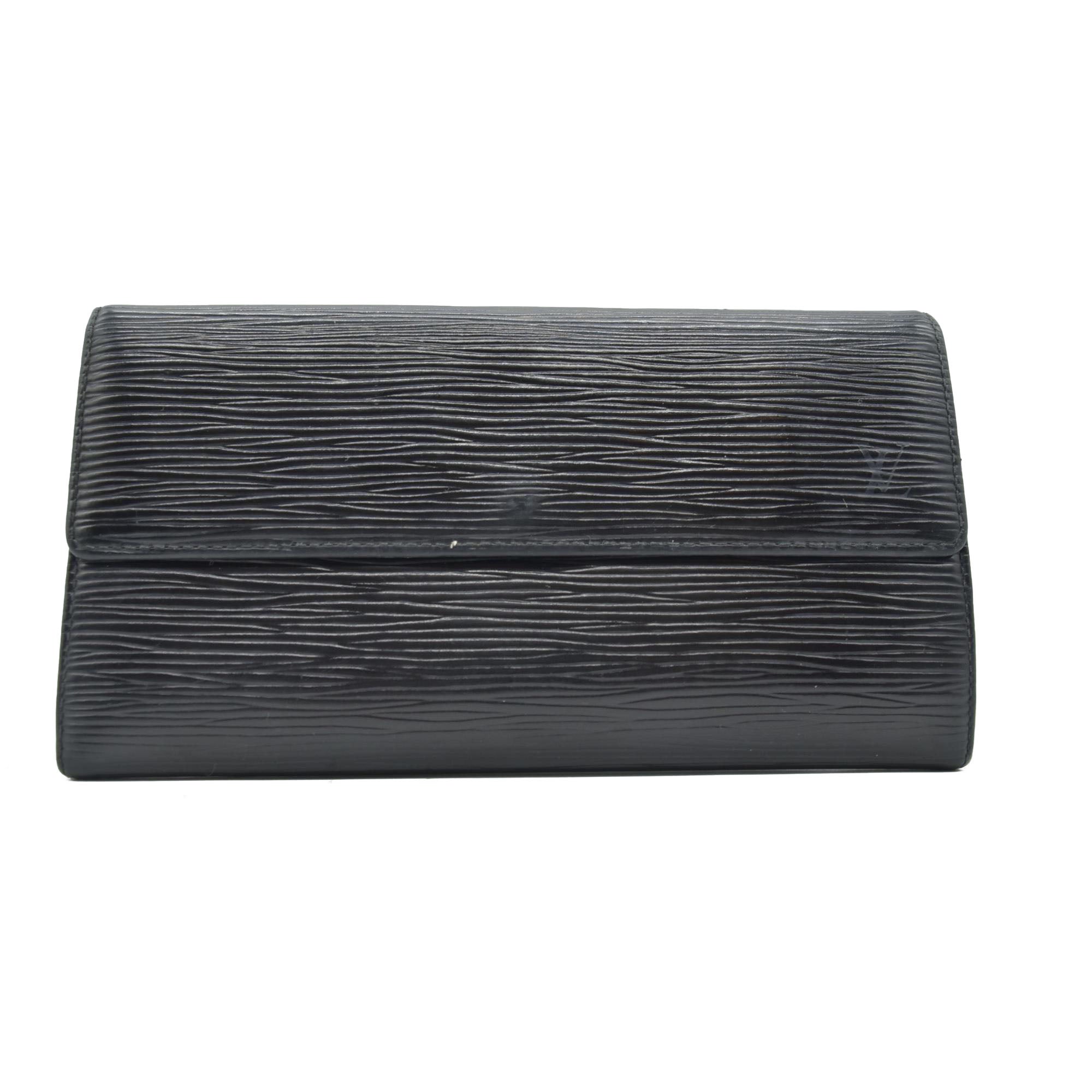 $805 Louis Vuitton Epi Sarah Wallet Black CONSIGNMENT