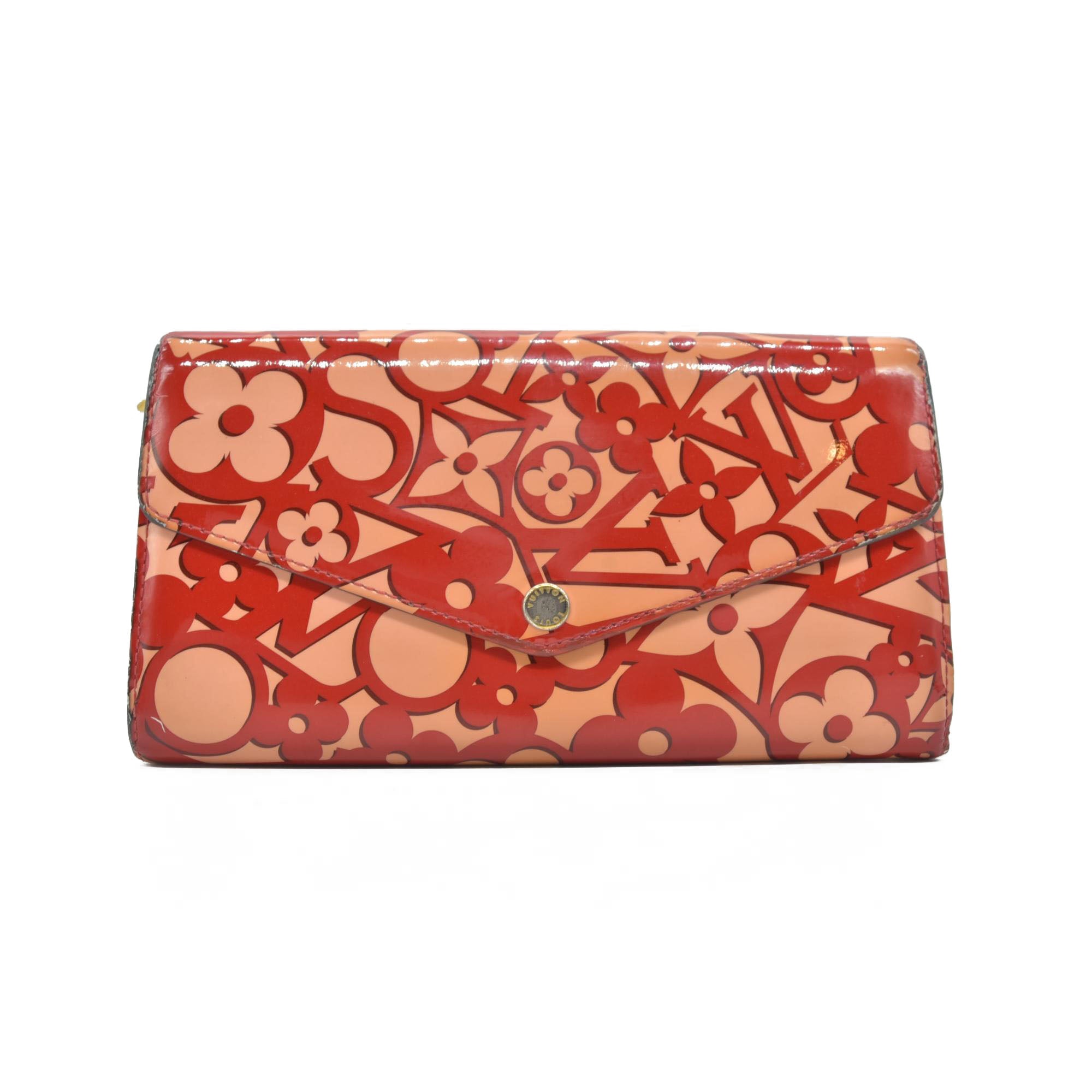 LOUIS VUITTON Vernis Sweet Monogram Sarah Wallet NM Wallet Pomme D'Amour CONSIGNMENT
