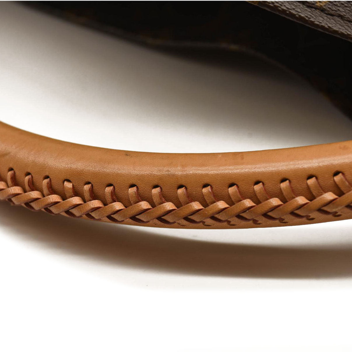 LOUIS VUITTON Monogram Artsy MM