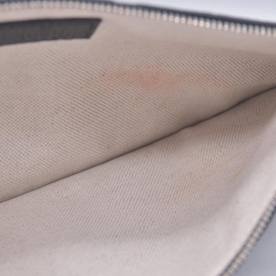 $1800 Gucci Medium Jumbo GG Pouch Black CONSIGNMENT