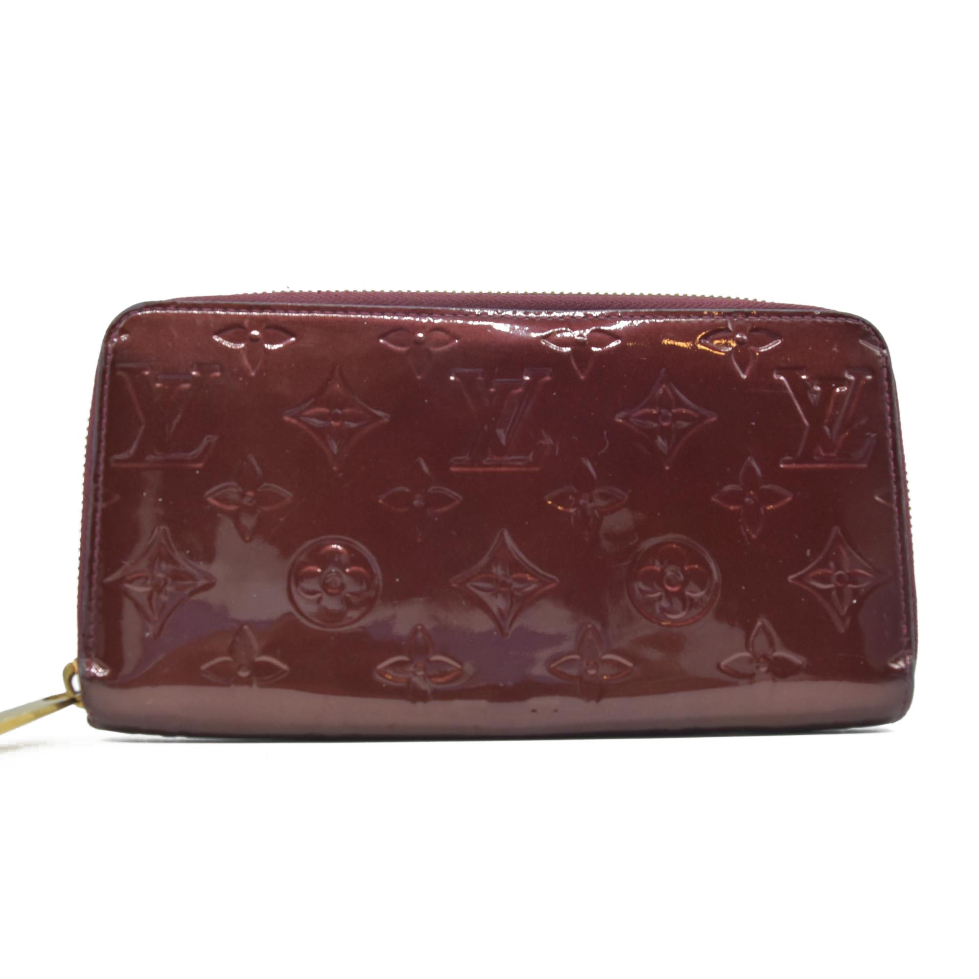 $1060 Louis Vuitton Vernis Zippy Wallet Griotte SD4102 CONSIGNMENT