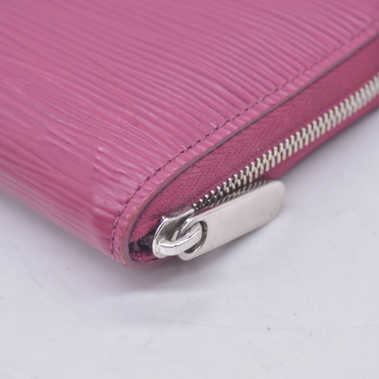 $600 2019 Louis Vuitton Epi Zippy Coin Purse Fuchsia TN1119 CONSIGNMENT 10021213