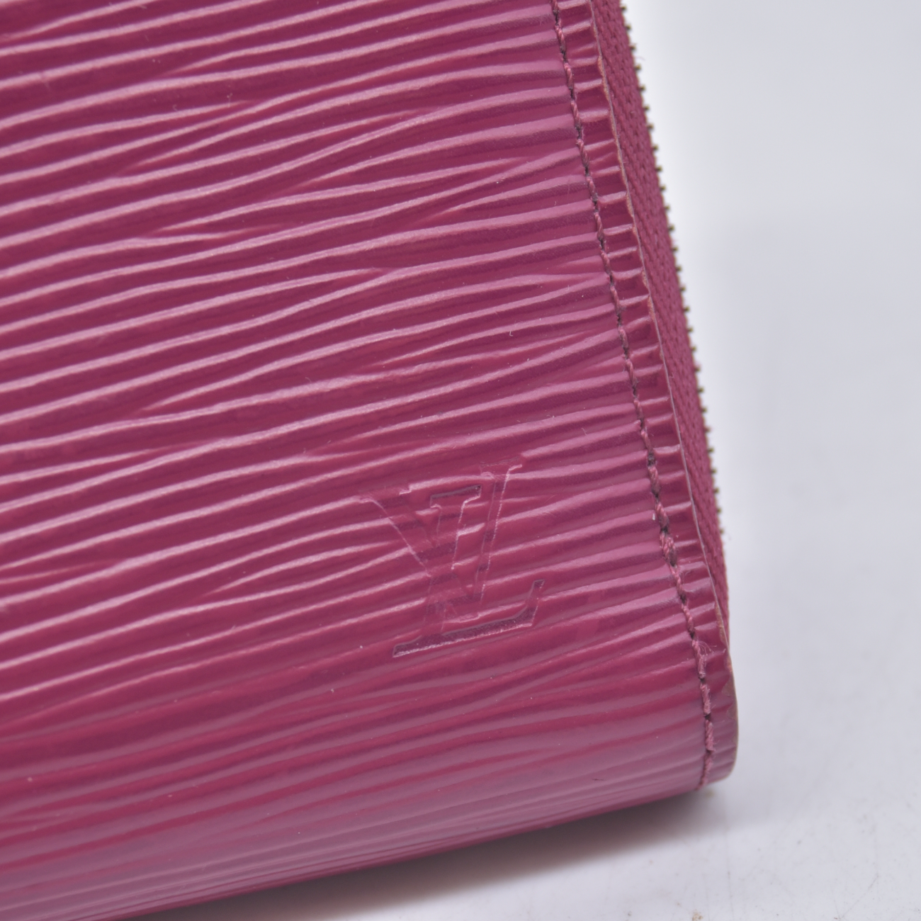 $600 2019 Louis Vuitton Epi Zippy Coin Purse Fuchsia TN1119 CONSIGNMENT 10021213
