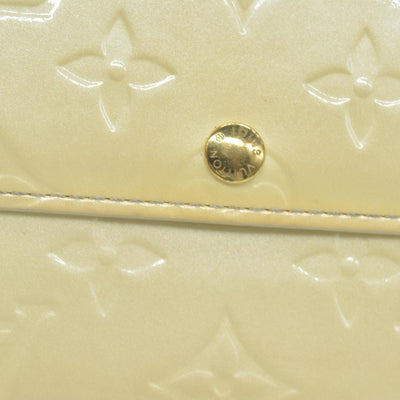 $840 Louis Vuitton Vernis Sarah Wallet Ivory CONSIGNMENT