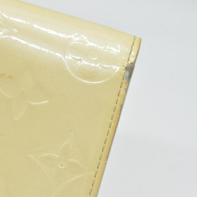 $840 Louis Vuitton Vernis Sarah Wallet Ivory CONSIGNMENT