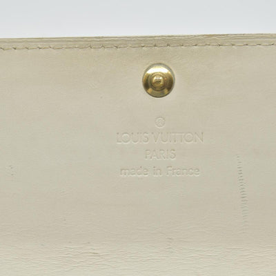 $840 Louis Vuitton Vernis Sarah Wallet Ivory CONSIGNMENT