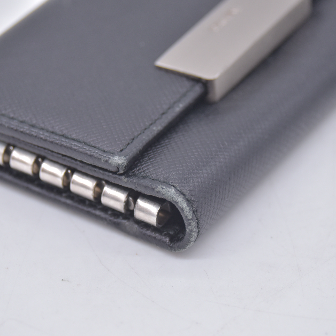 $450 Prada Saffiano Black Key Holder CONSIGNMENT 10021201