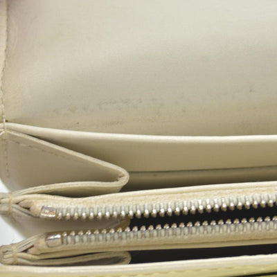 $840 Louis Vuitton Vernis Sarah Wallet Ivory CONSIGNMENT