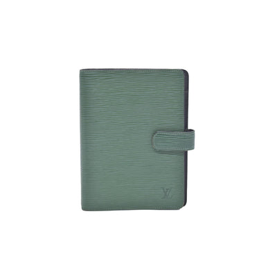 $750 1997 Louis Vuitton Epi Large Agenda Cover Green SP0957 CONSIGNMENT