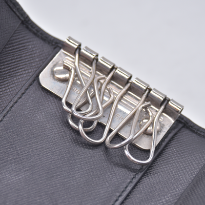 $450 Prada Saffiano Black Key Holder CONSIGNMENT 10021201