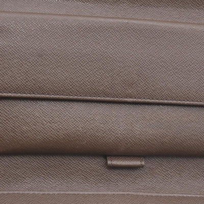 $775 2003 Louis Vuitton Damier Ebene Sarah Wallet CONSIGNMENT TH0063