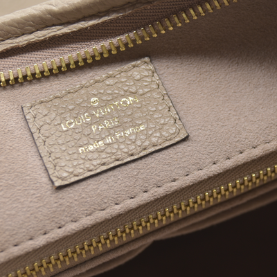$3400 Louis Vuitton Empreinte Monogram Giant CarryAll MM Tourterelle