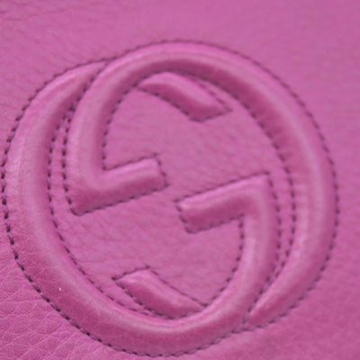 $850 Gucci Pebbled Calfskin Soho Wallet On Chain Fuchsia CONSIGNMENT