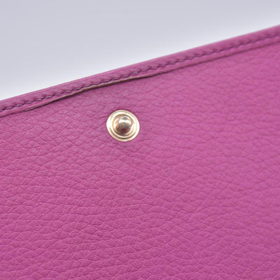 $850 Gucci Pebbled Calfskin Soho Wallet On Chain Fuchsia CONSIGNMENT