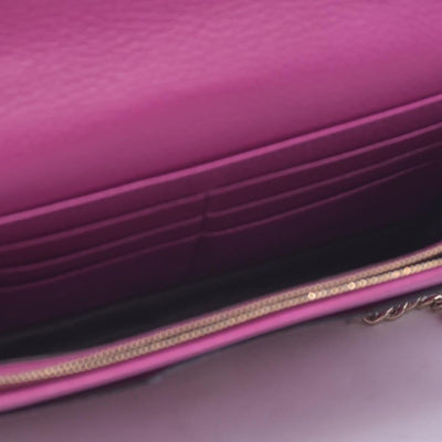 $850 Gucci Pebbled Calfskin Soho Wallet On Chain Fuchsia CONSIGNMENT