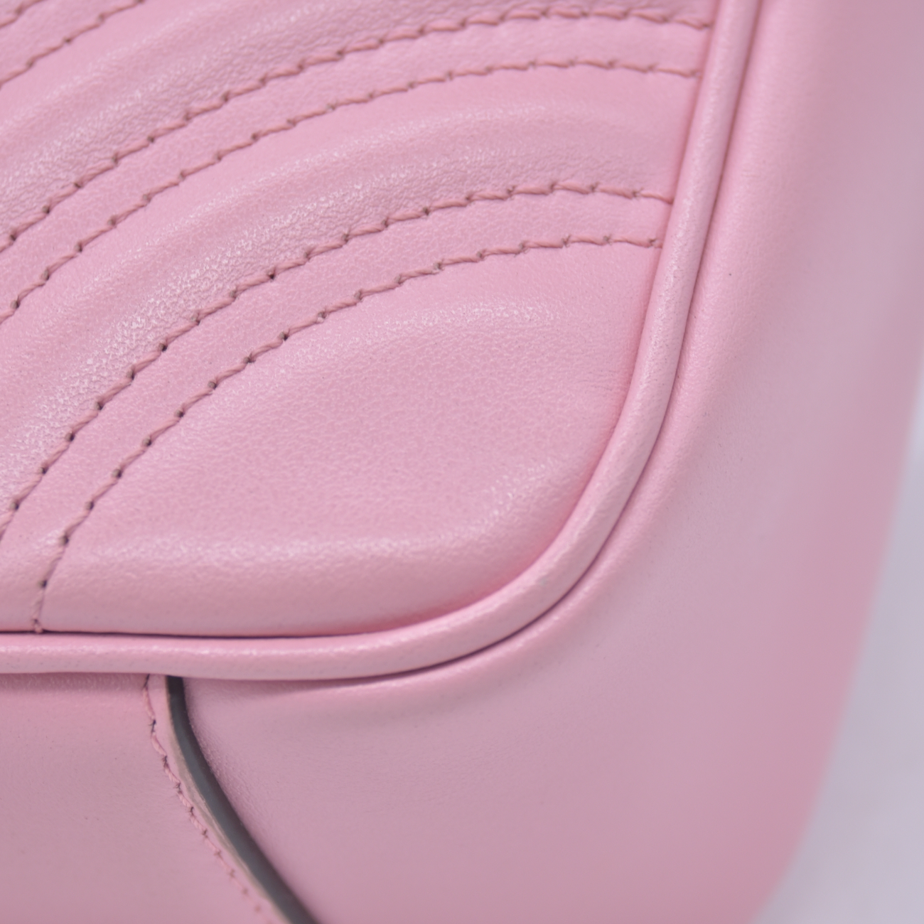 $2850 Gucci Calfskin Matelasse Small GG Marmont Shoulder Bag Wild Rose CONSIGNMENT 10021307