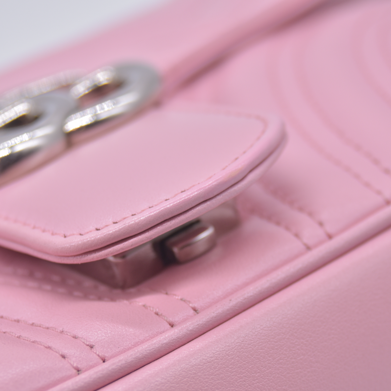 $2850 Gucci Calfskin Matelasse Small GG Marmont Shoulder Bag Wild Rose CONSIGNMENT 10021307