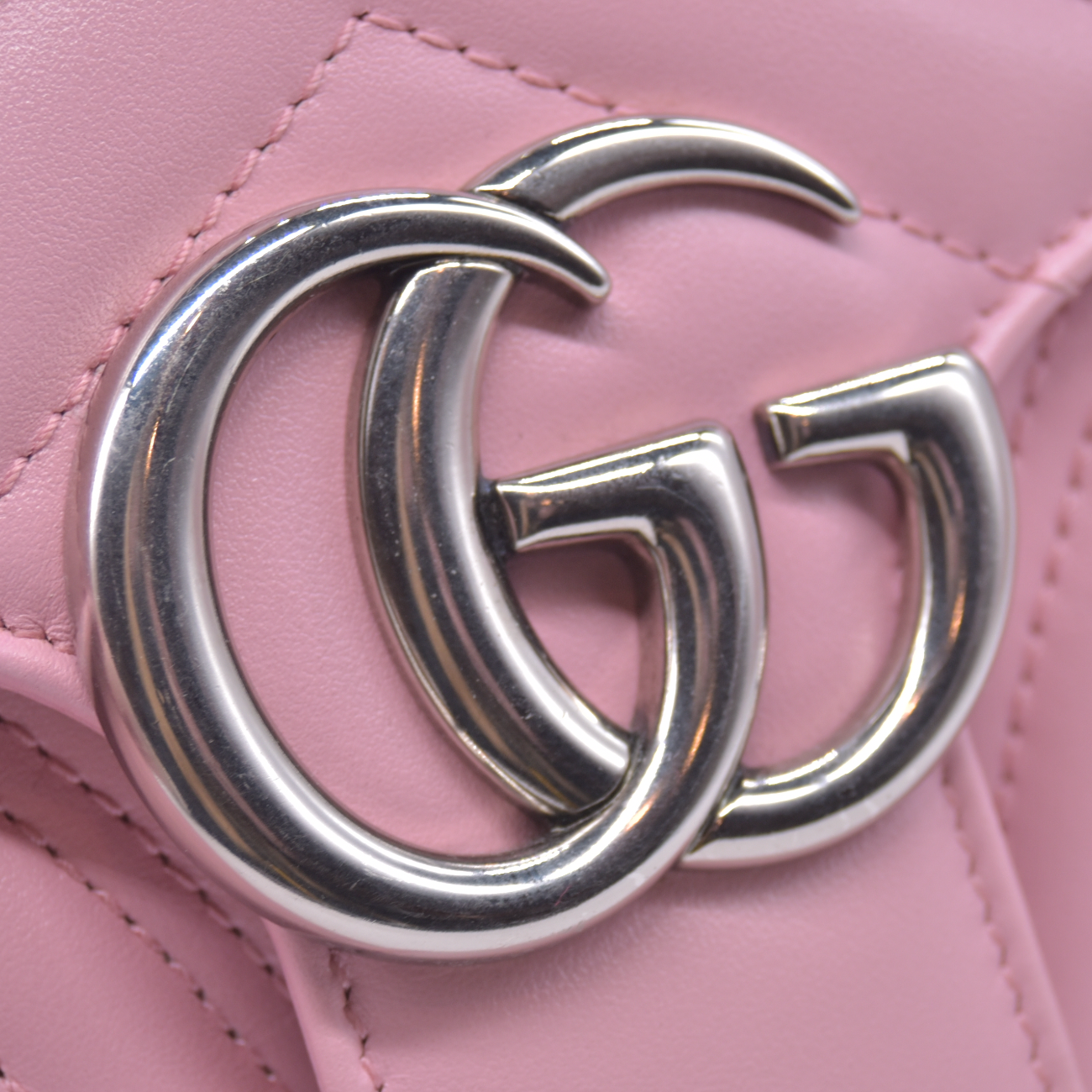 $2850 Gucci Calfskin Matelasse Small GG Marmont Shoulder Bag Wild Rose CONSIGNMENT 10021307