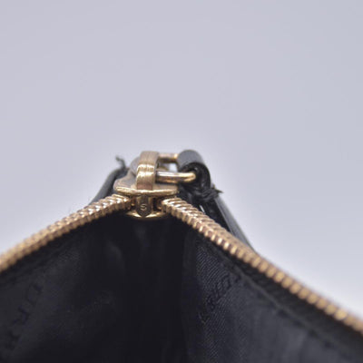 Burberry Horseferry Check Peyton Crossbody Clutch Bag Black CONSIGNMENT