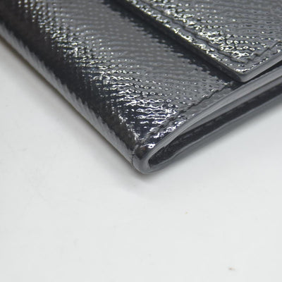 $620 Burberry Grainy Calfskin Patent Black Leather Porter Continental Wallet Black CONSIGNMENT