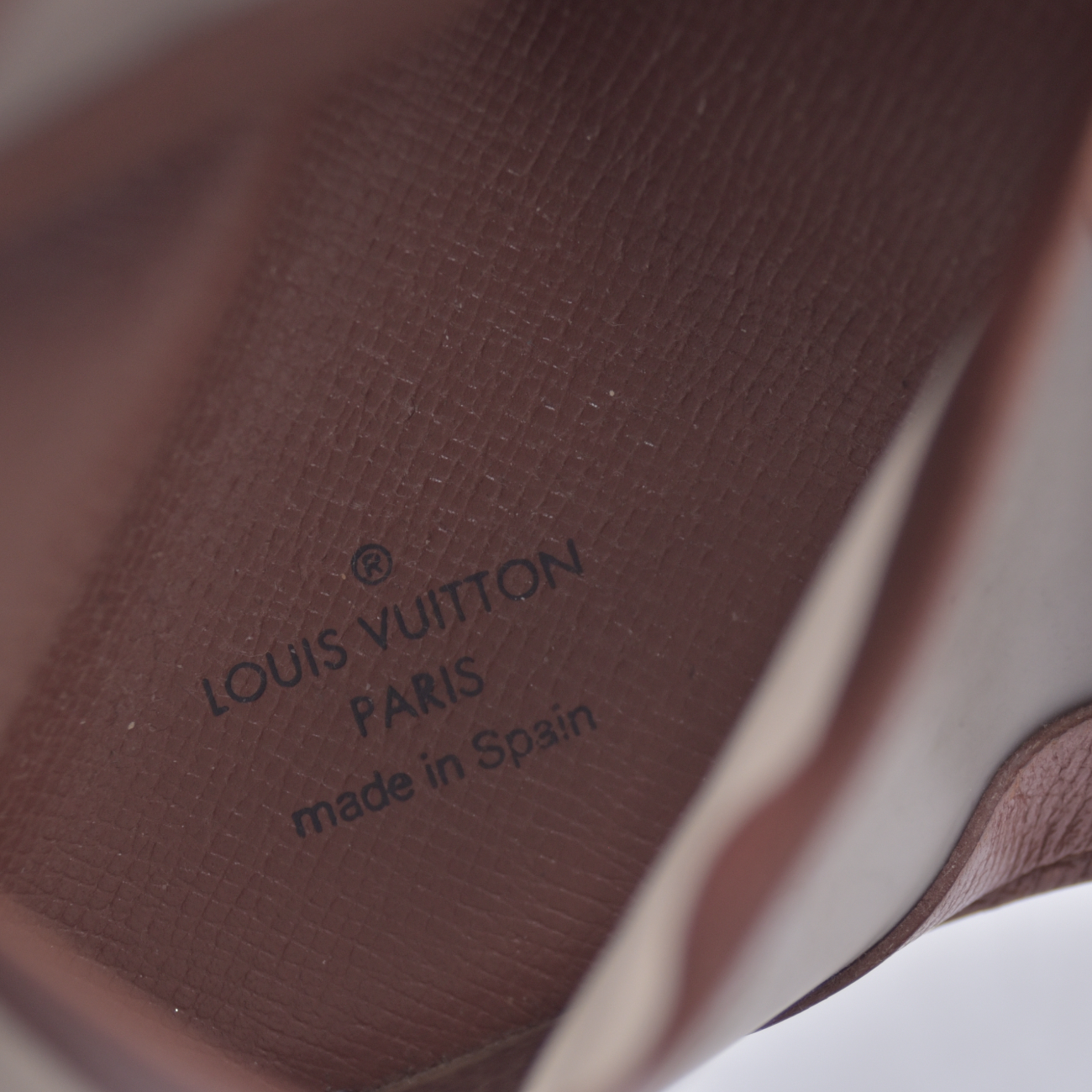 $295 1995 LOUIS VUITTON Monogram Card Holder CA1915