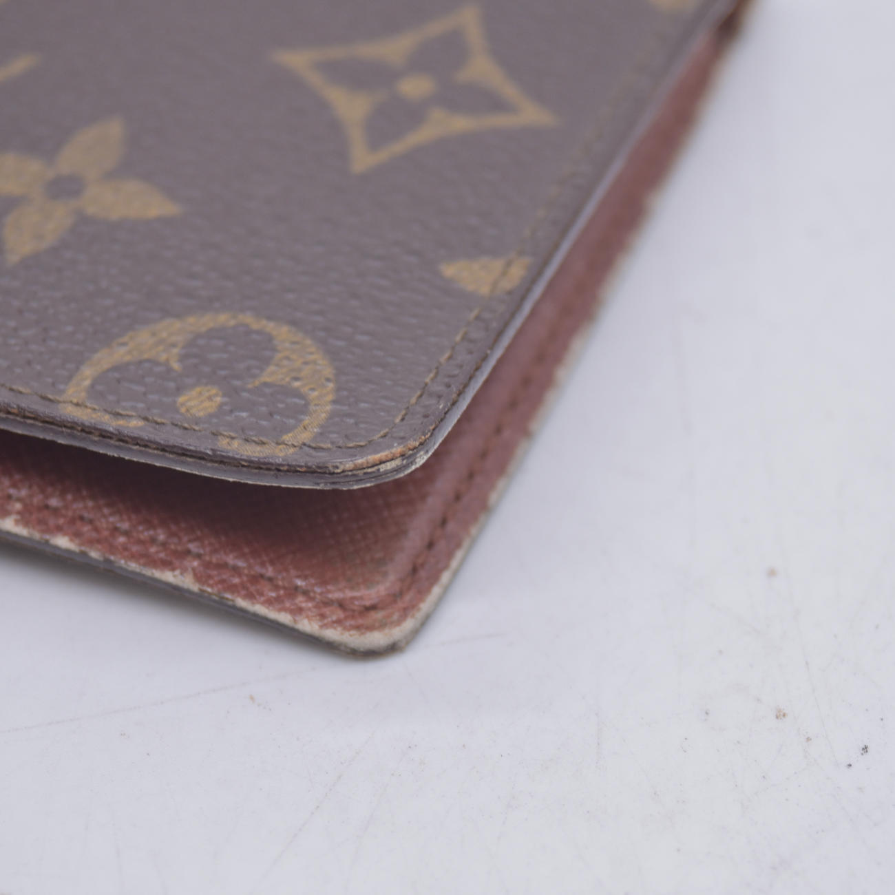 $295 1991 LOUIS VUITTON Monogram Card Holder CA1921