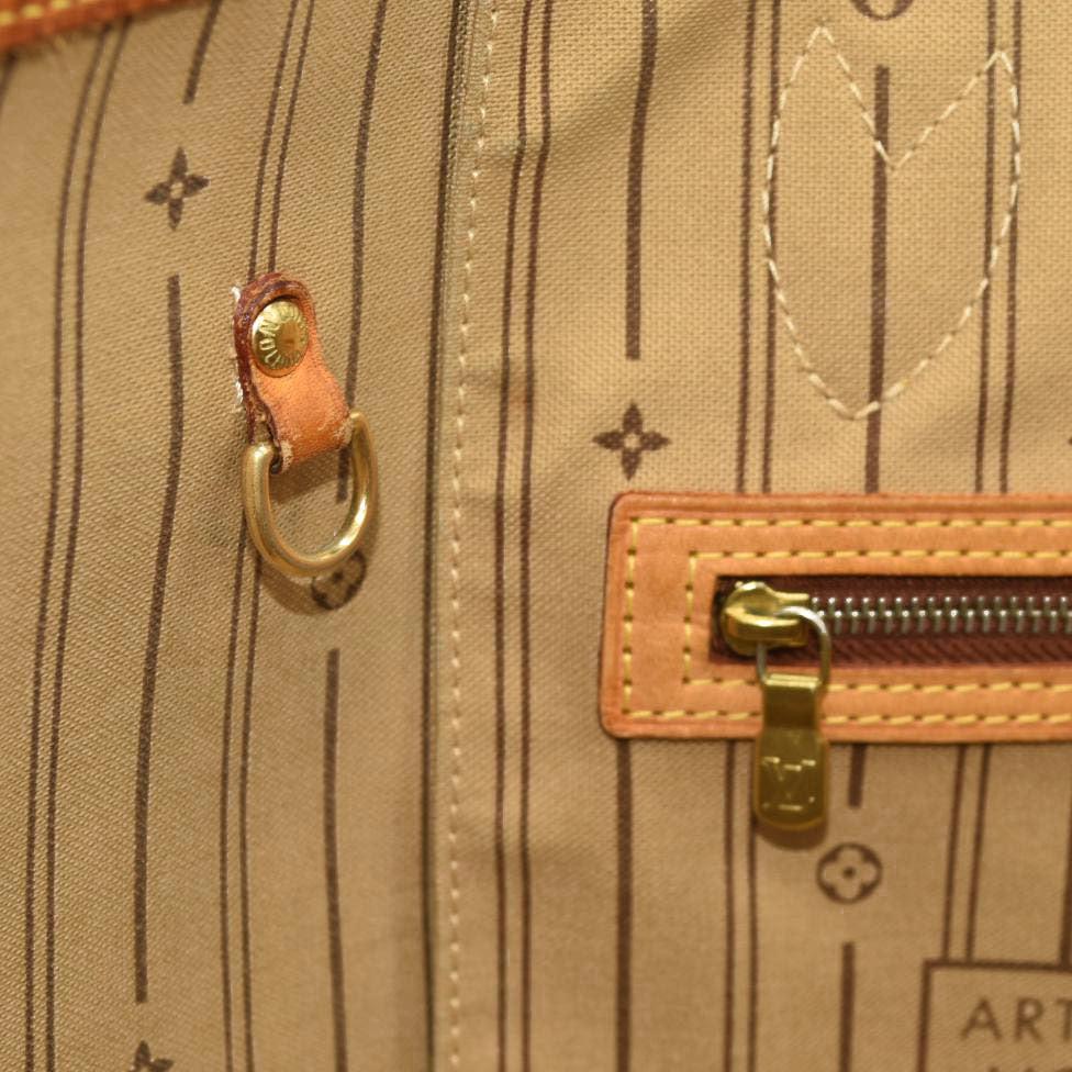 Louis Vuitton  Monogram Neverfull MM AR4060