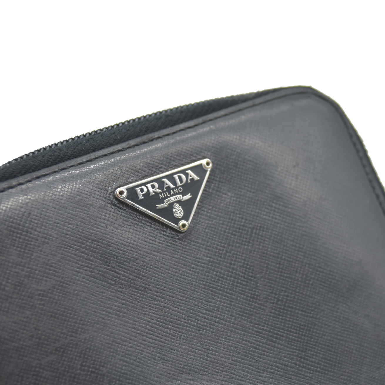$725 Prada Logo Plaque Saffiano Wallet Black CONSIGNMENT 10020874