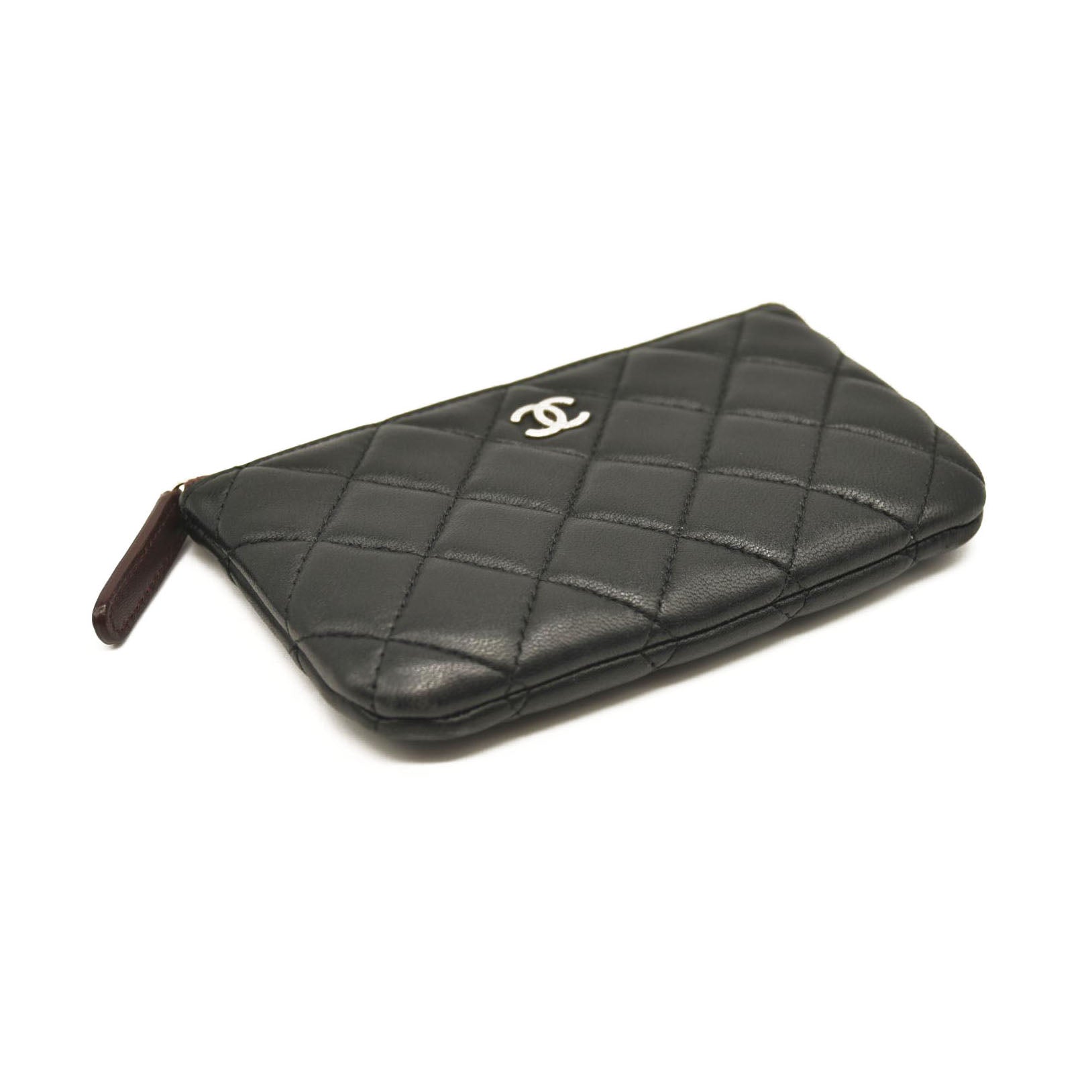 CHANEL Lambskin Quilted Small Cosmetic Case Black