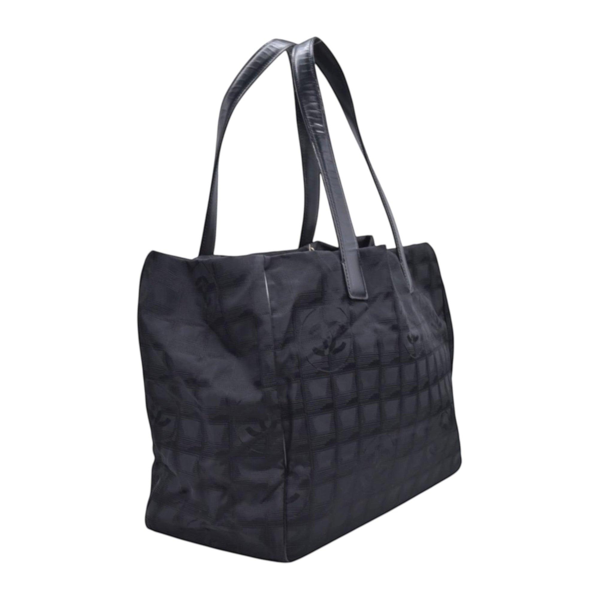 $1150 CHANEL Travel Line Jacquard Canvas Tote Bag Black CONSIGNMENT 10021352