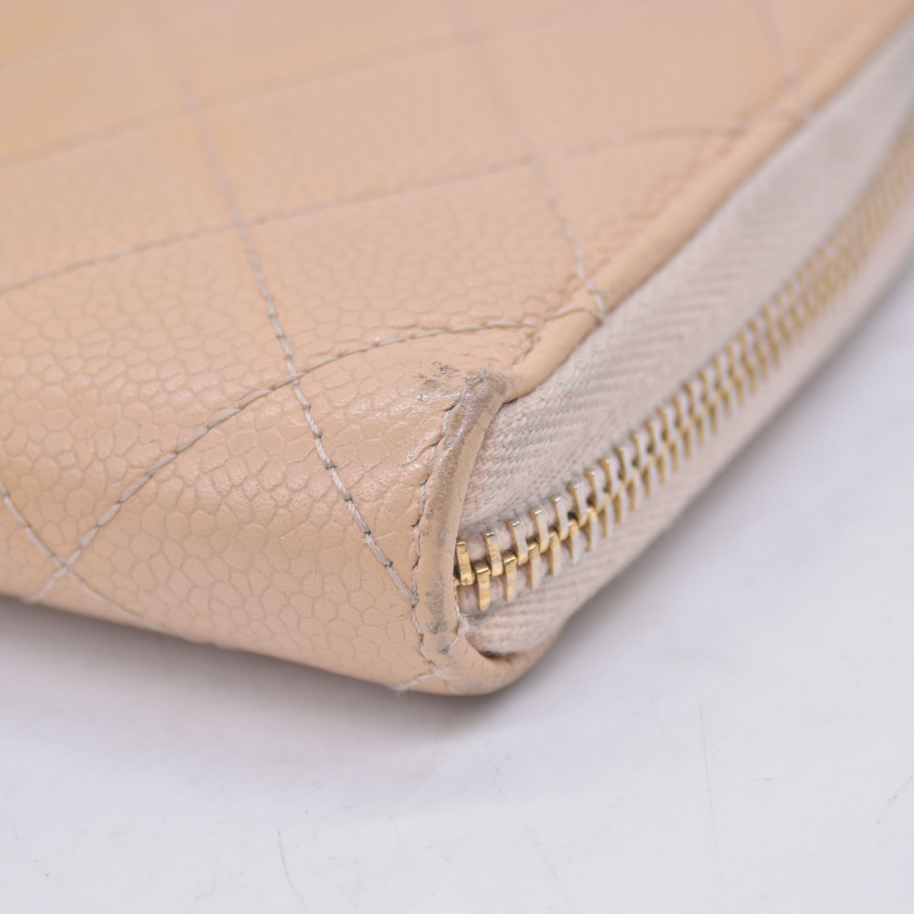 $925 2011 CHANEL CC Quilted Grained Calf Skin Zippy Long Wallet 15394087