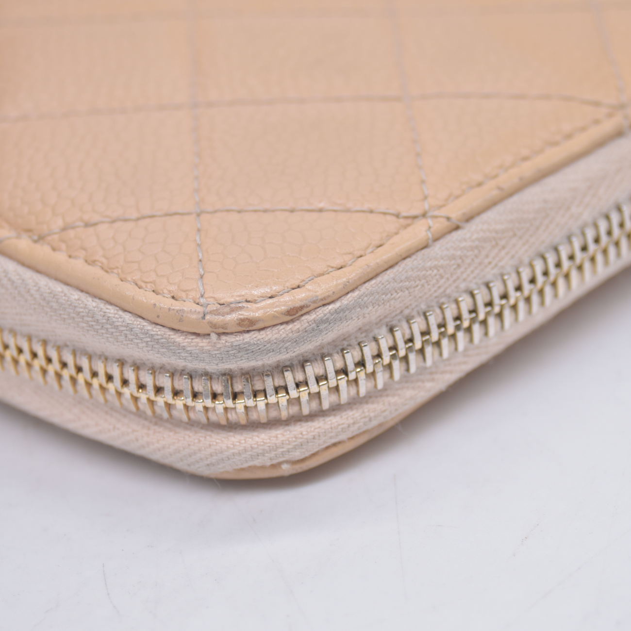 $925 2011 CHANEL CC Quilted Grained Calf Skin Zippy Long Wallet 15394087