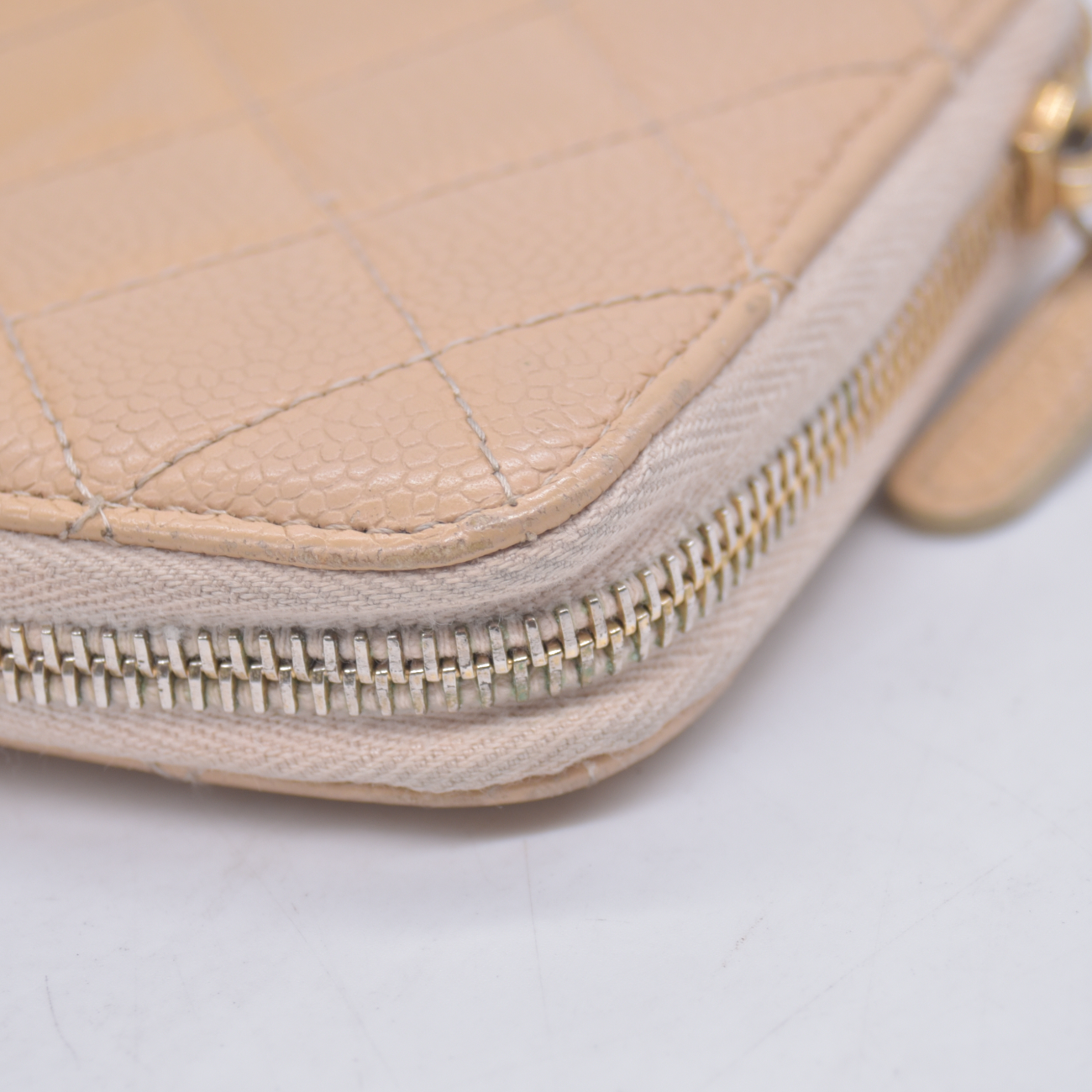 $925 2011 CHANEL CC Quilted Grained Calf Skin Zippy Long Wallet 15394087