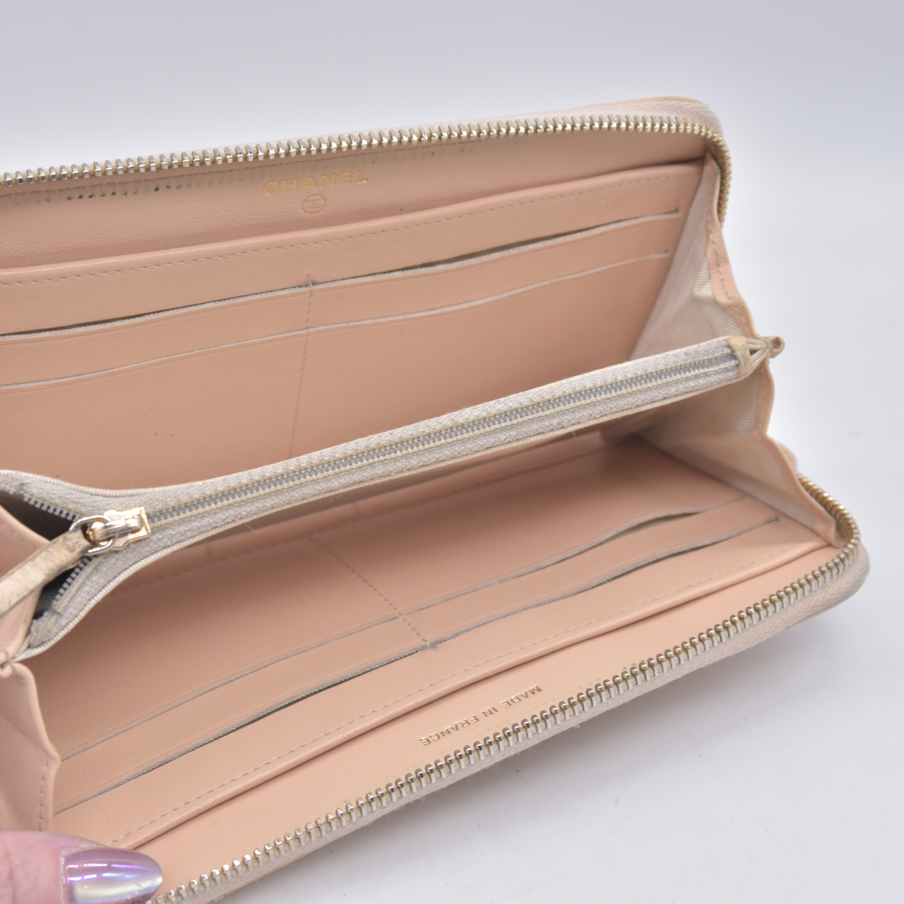 $925 2011 CHANEL CC Quilted Grained Calf Skin Zippy Long Wallet 15394087