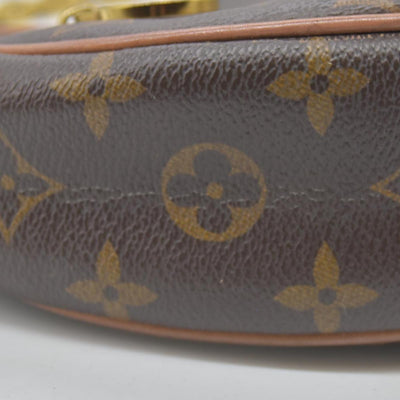 $2620 Louis Vuitton Monogram Loop