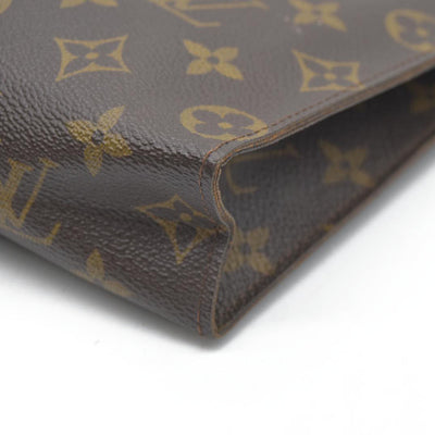 $1070 Louis Vuitton Monogram Toiletry 26 875AN