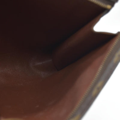 $1070 Louis Vuitton Monogram Toiletry 26 875AN