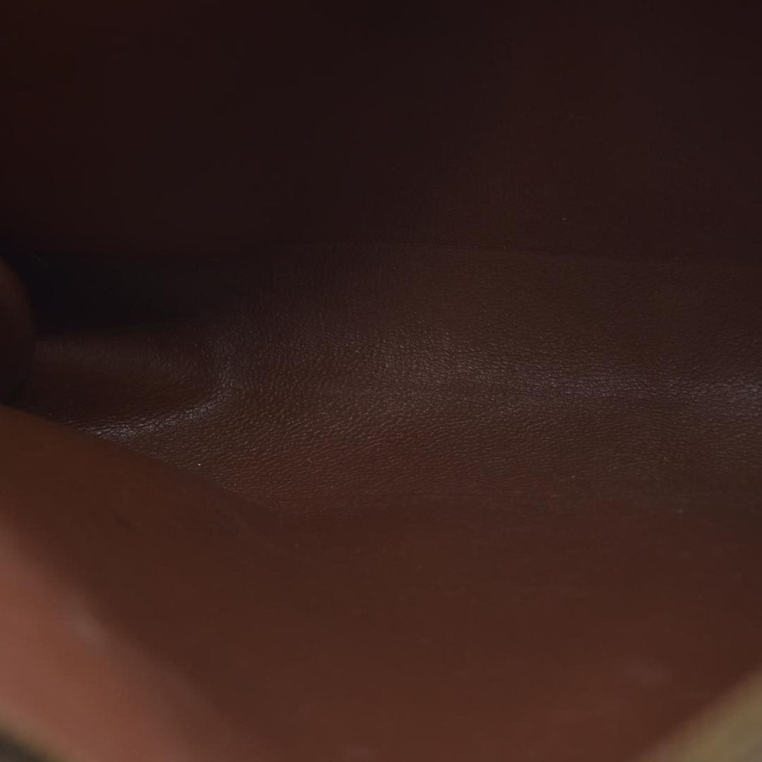 $1070 Louis Vuitton Monogram Toiletry 26 875AN